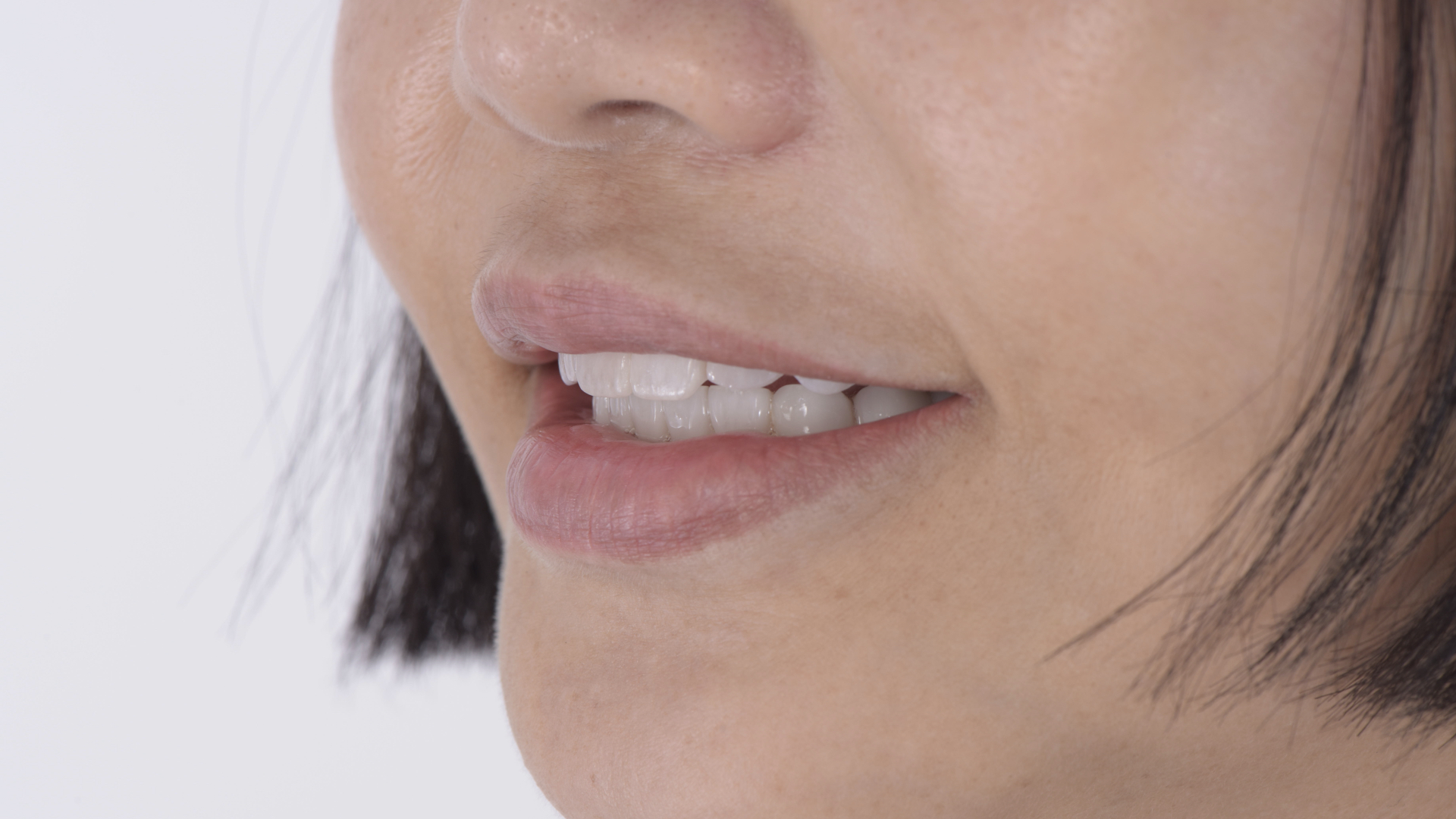 自信開朗的笑容